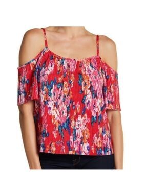 218. Floral Cold Shoulder Top